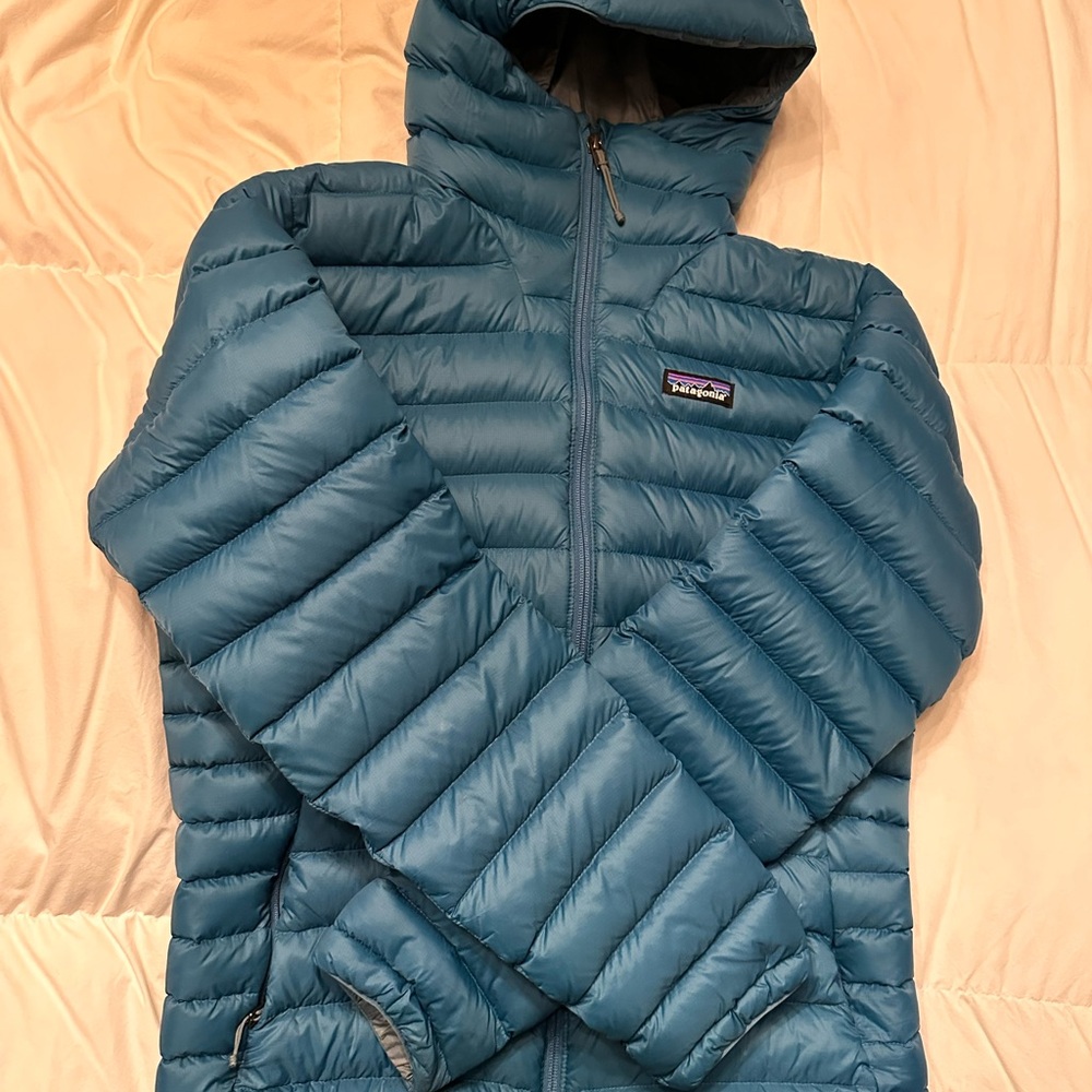 Patagonia Men’s Down Sweater Insulated Hoodie